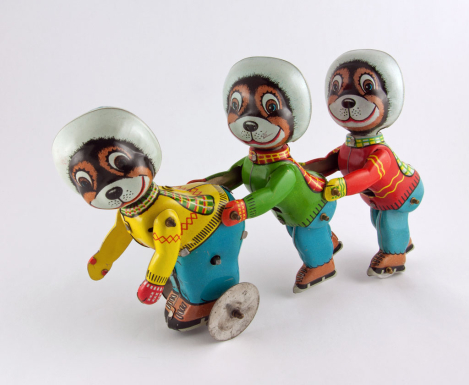 "Champ on Ice—Bear Skater Trio"
