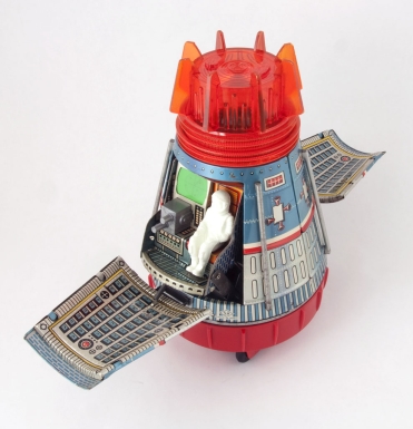 "Super Apollo Space Capsule"