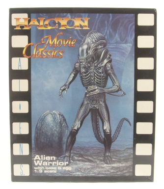 "Movie Classics—Alien Warrior with Base & Egg"