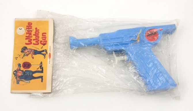 "Whistle Water Gun"