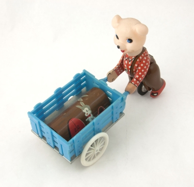 "Animal & Barrow"